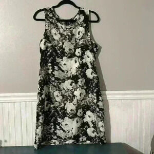 Gap Women’s Sleeveless Dress Size Large